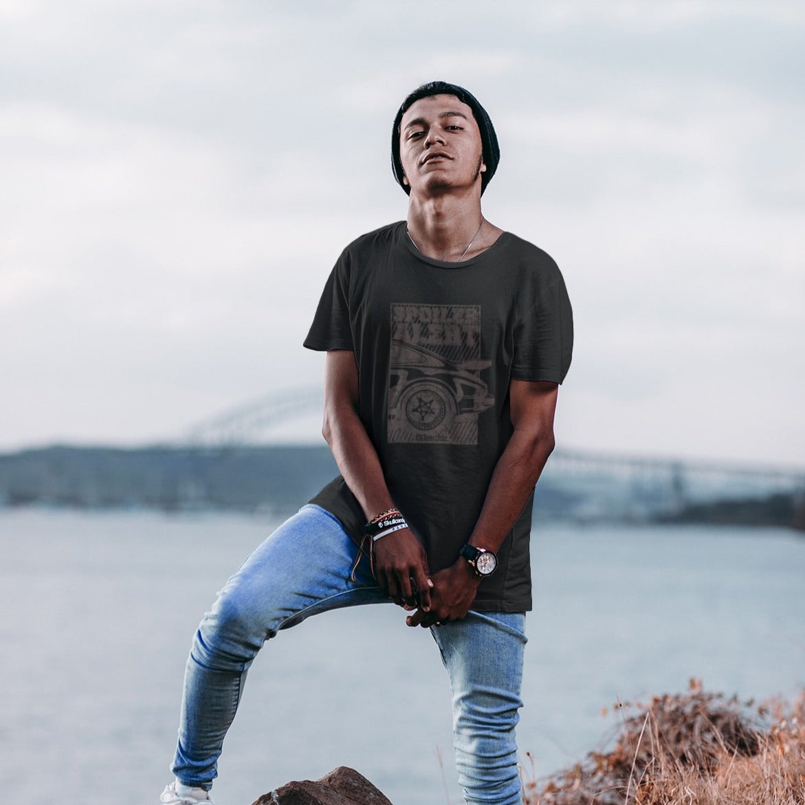 Young man wearing a black Classic 911 Turbo T-shirt